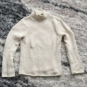 GAP Cream Turtleneck Knit Sweater - Women's Cozy Pullover Medium